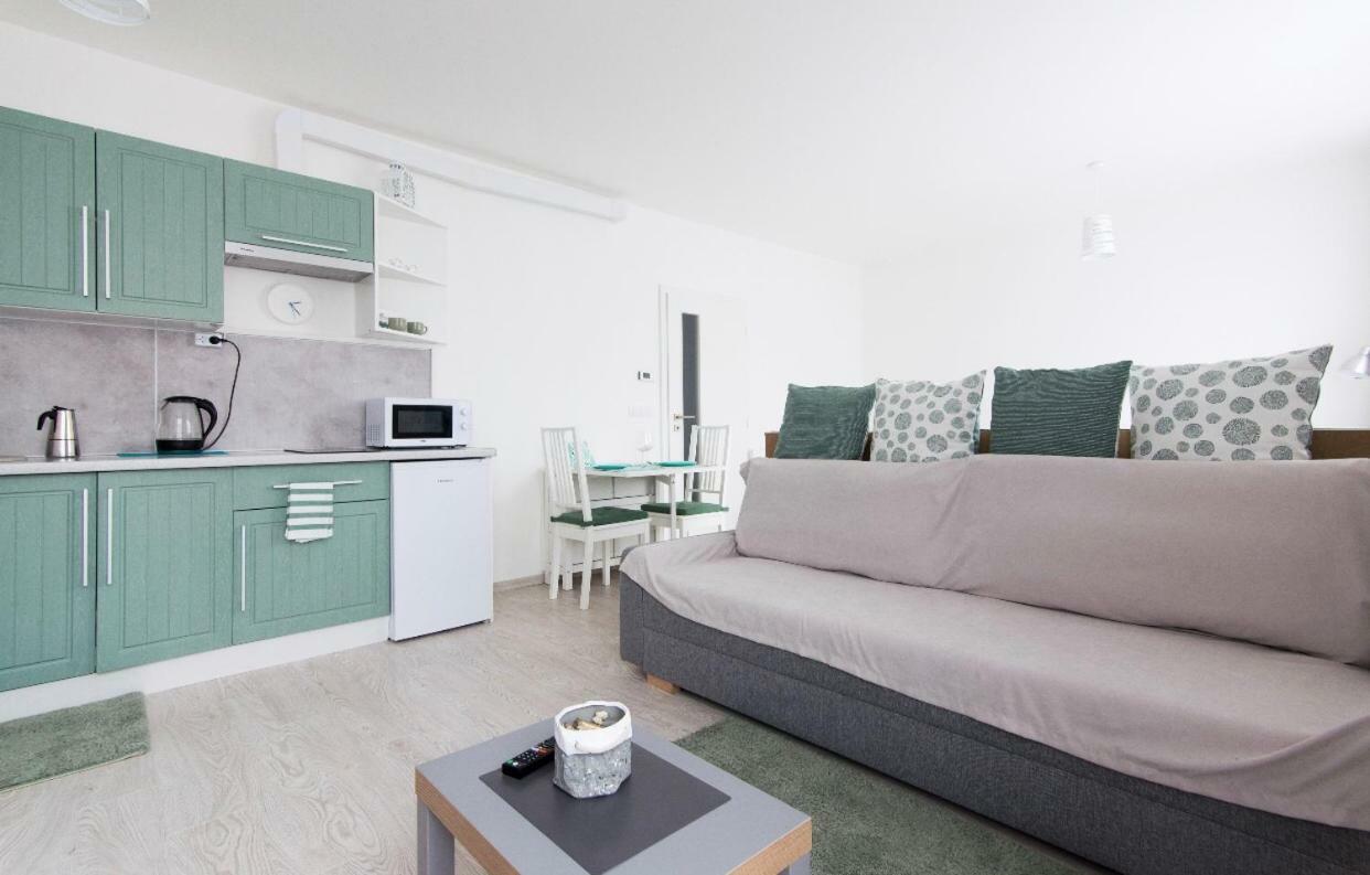 Free Parking In Garage Karolina Plazza, New Cosy Studio With All You Need 프라하 외부 사진